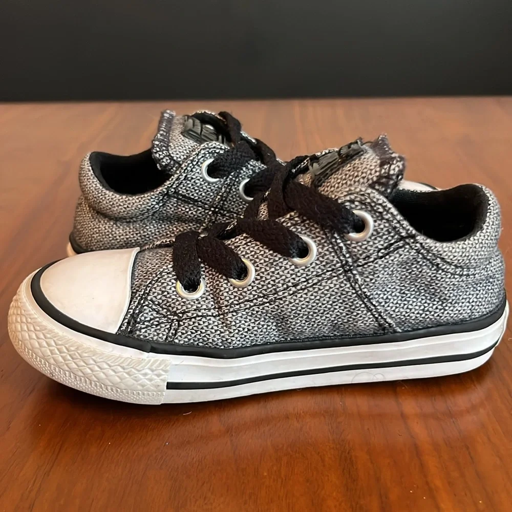 Converse Chuck Taylor All Star Madison Sneakers, size 7